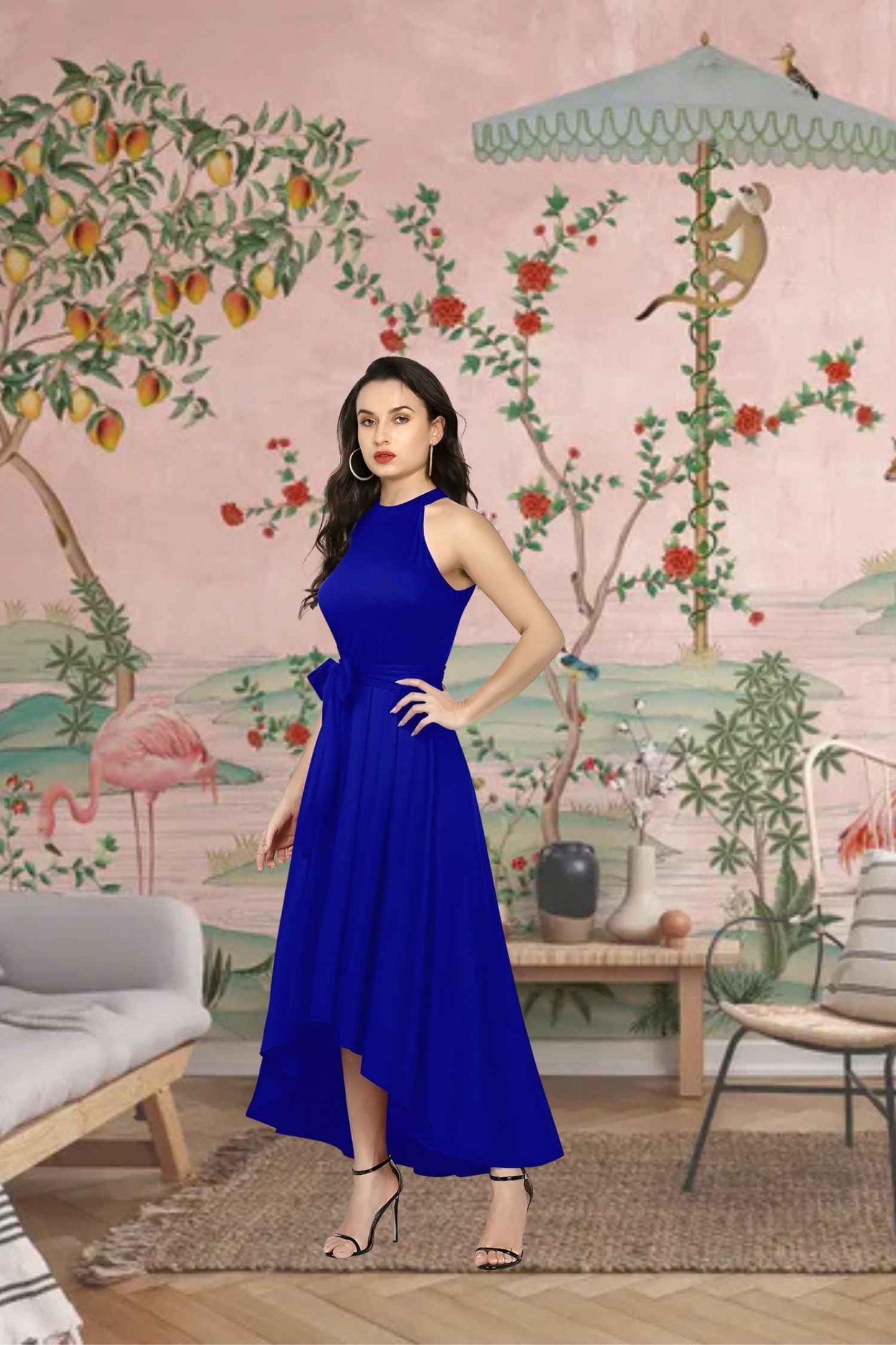 Front view: Halter neck encrypting gazes