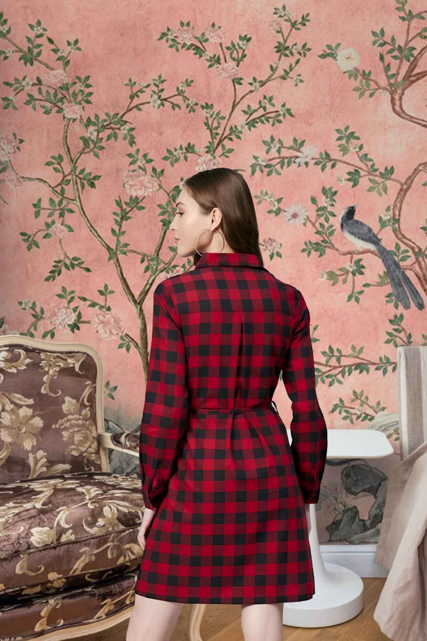 Rear angle showing pattern hypnosis