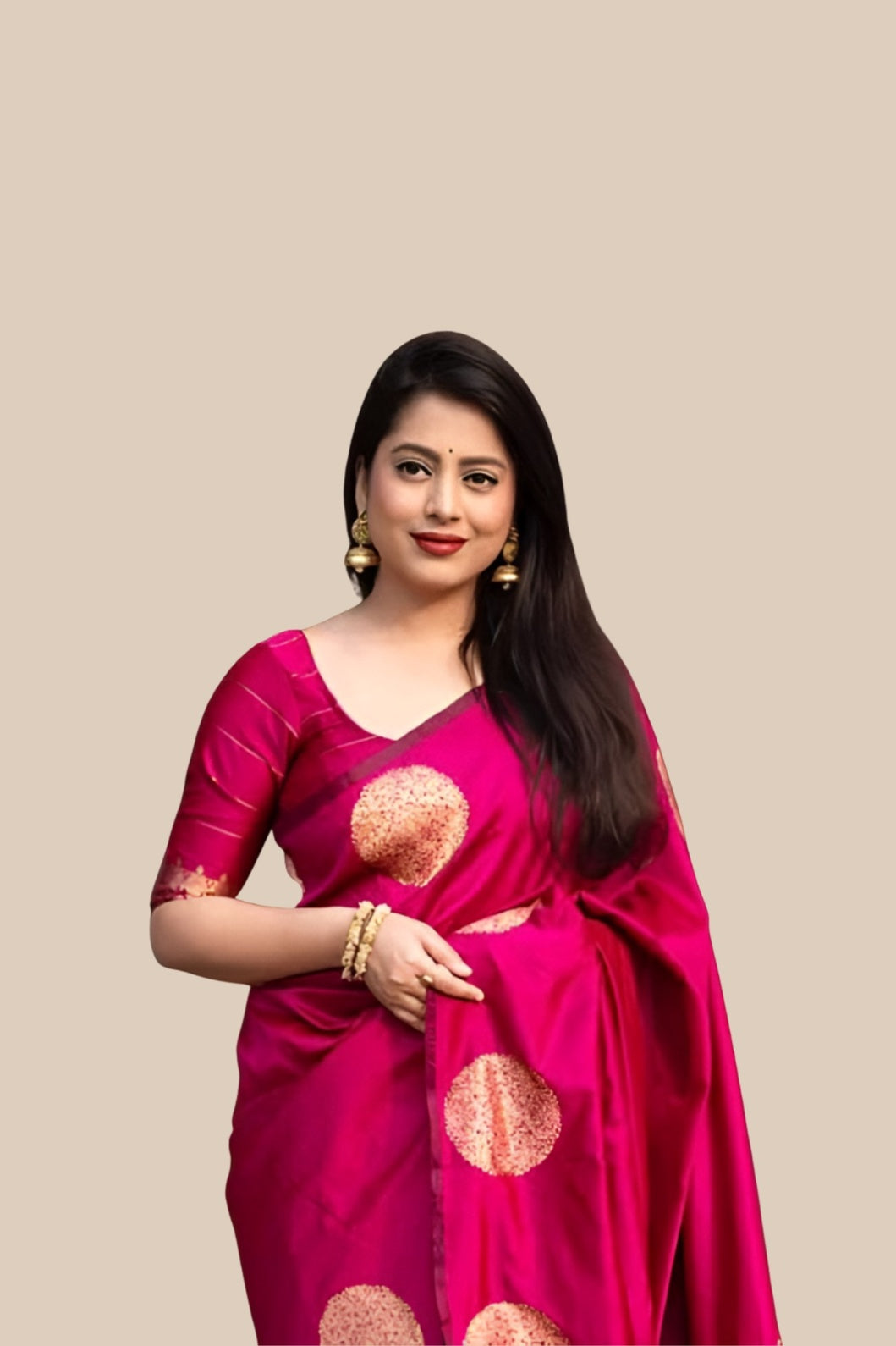 Front view of pink silk printed saree in royal setting