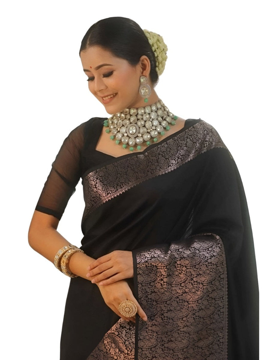 Full frontal saree display, highlighting motif