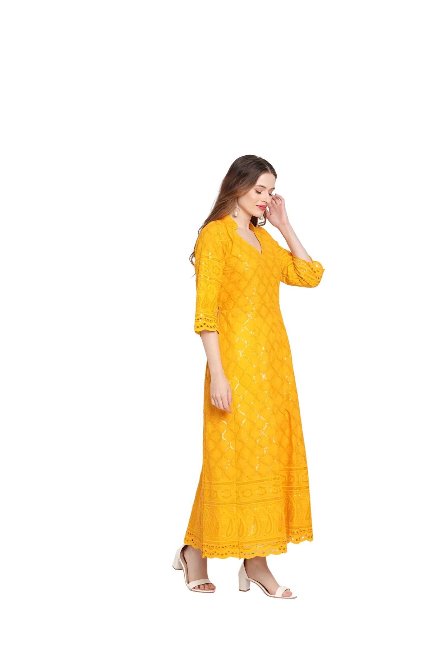 Side view capturing the gentle straight fall