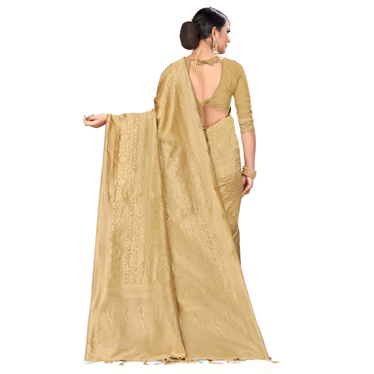 Pallu of the gold saree extended to show zari design in detail