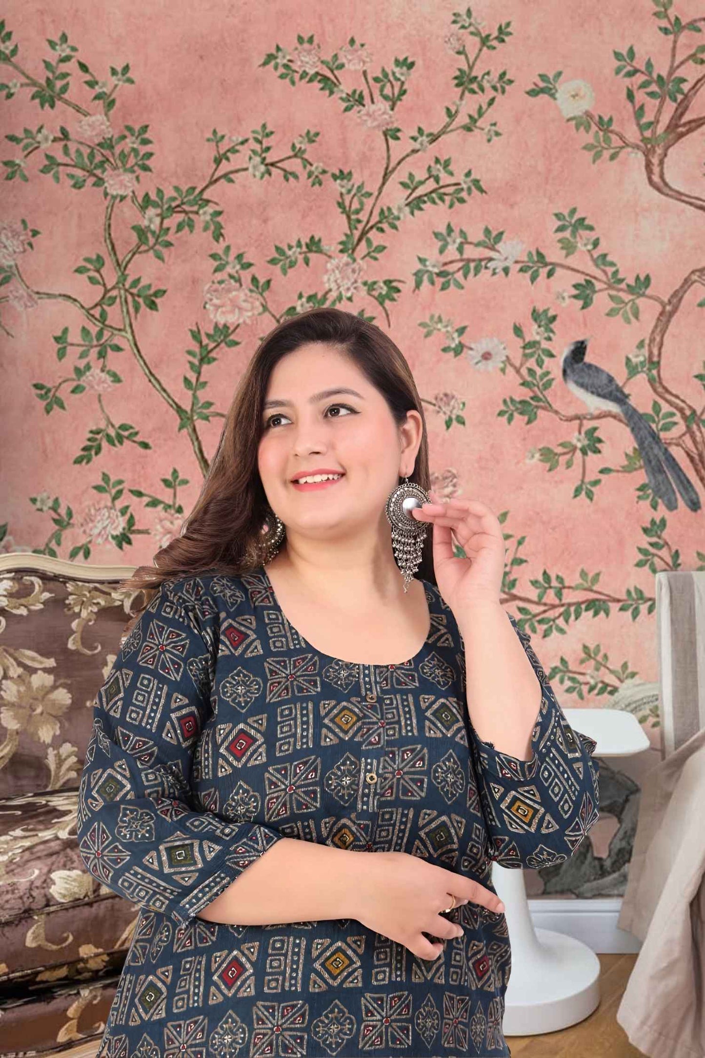 Front view: Green kurti with a gentle woodland backdrop 🌿