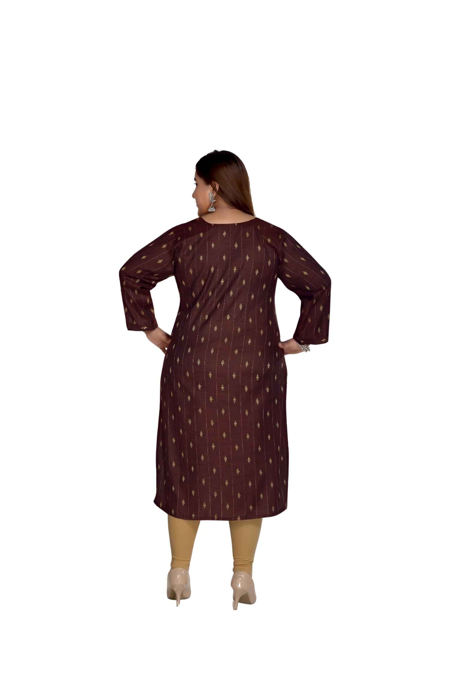 Clean rear view, golden details sparkling