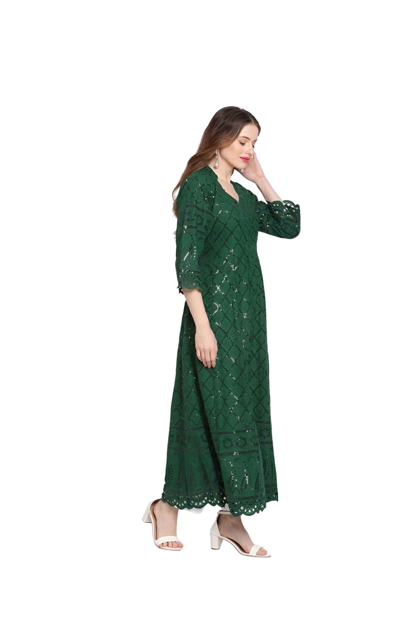 Side drape capturing wildflow grace