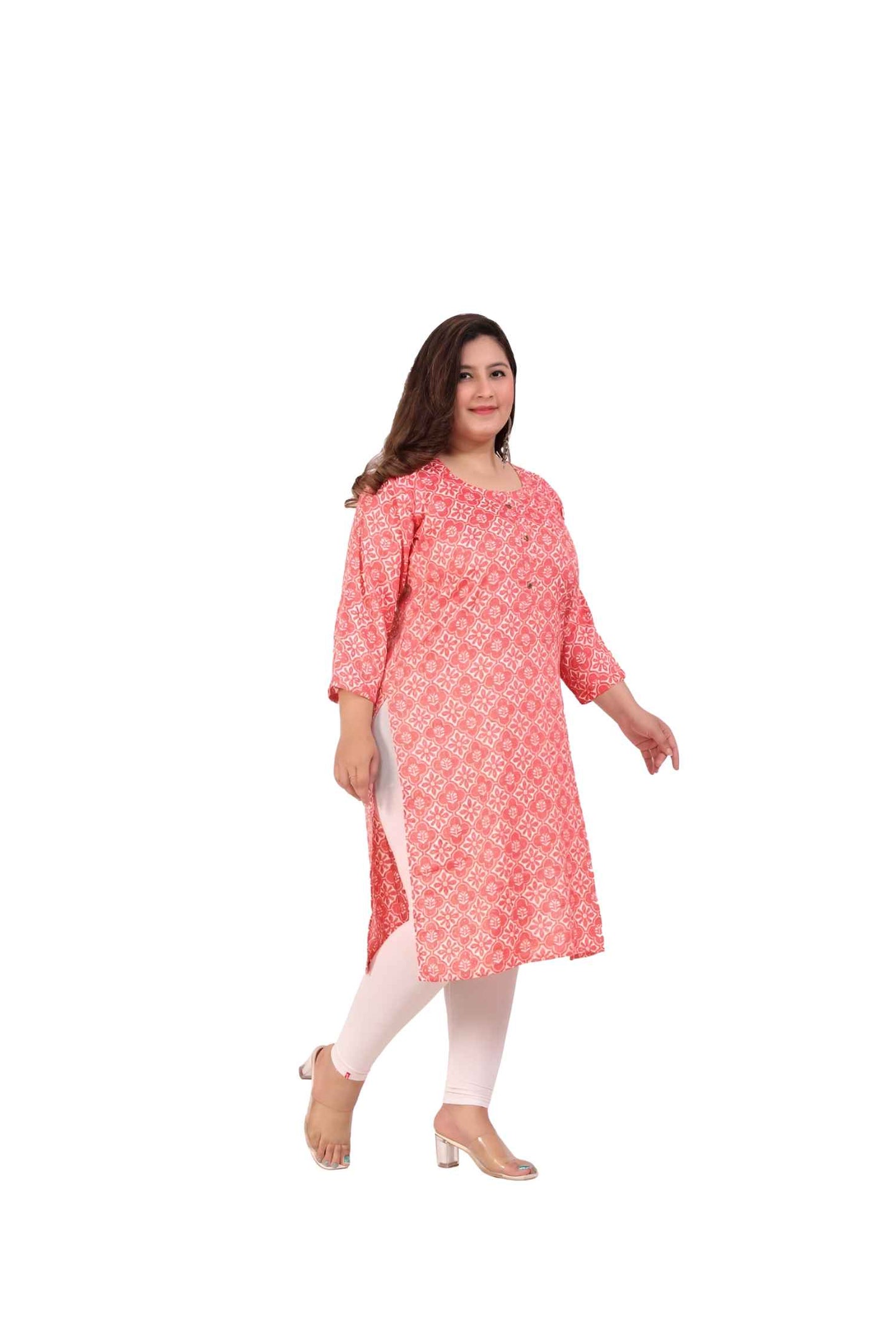 Side shot capturing the silhouette and delicate pink shades 🌸