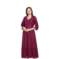  Profile view highlighting the graceful silhouette and shimmer