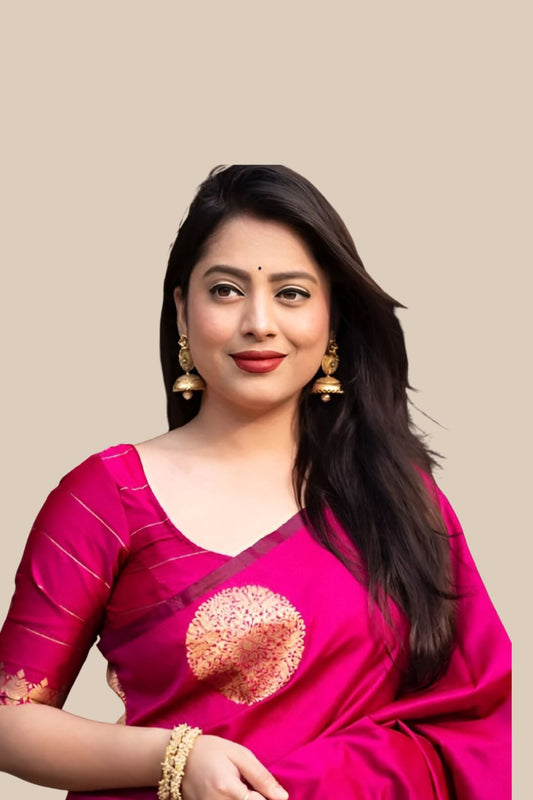  Front view of pink silk printed saree in royal setting