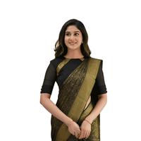 Zoomed pallu to highlight texture and print
