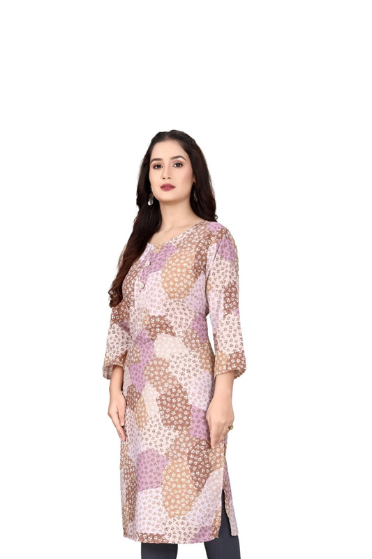 Right profile highlighting kurti curve and shoulder fit