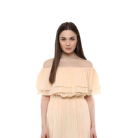  Dress isolated, refusing citizenship