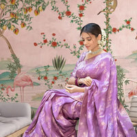  Close-up of embellished lavender pallu shimmer