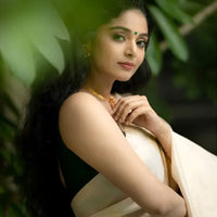 Left profile of saree showing minimalist grace