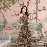 Profile where fabric becomes iambic