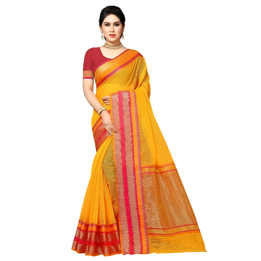Front pleats perfectly aligned, border giving contrast pop