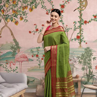 Front view of white checkered saree with Mehendi border in elegant palace setup